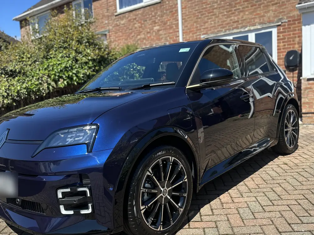 Blue Renault 5 with a deep gloss finish after a ceramic coating by JJ Valets, Chichester